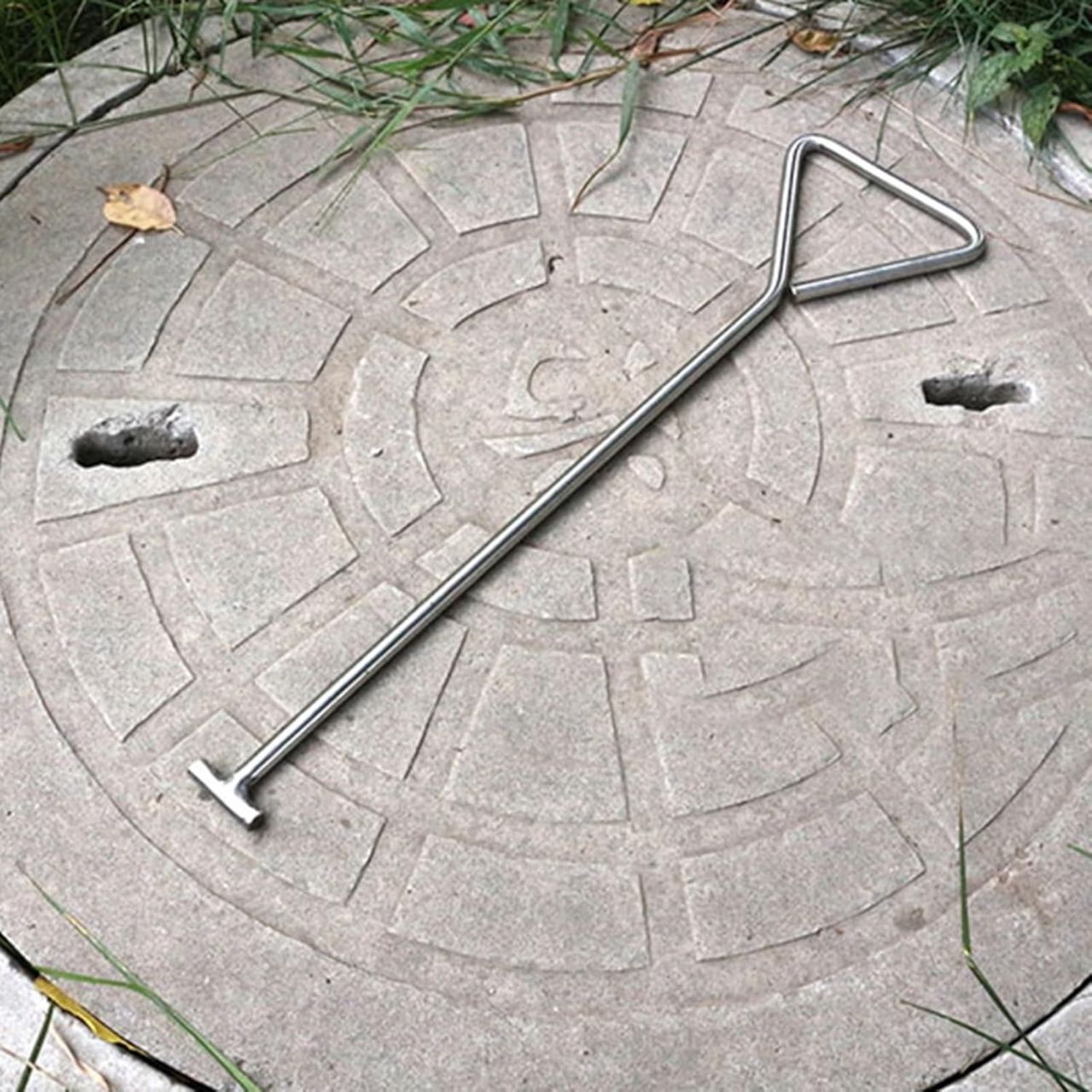 Manhole Hook Lift End Caps for Hooks with Key, Stainless Steel Sewer Cover Hook for Workers, Not Easily Deform the Portable Drain Grid Extractor