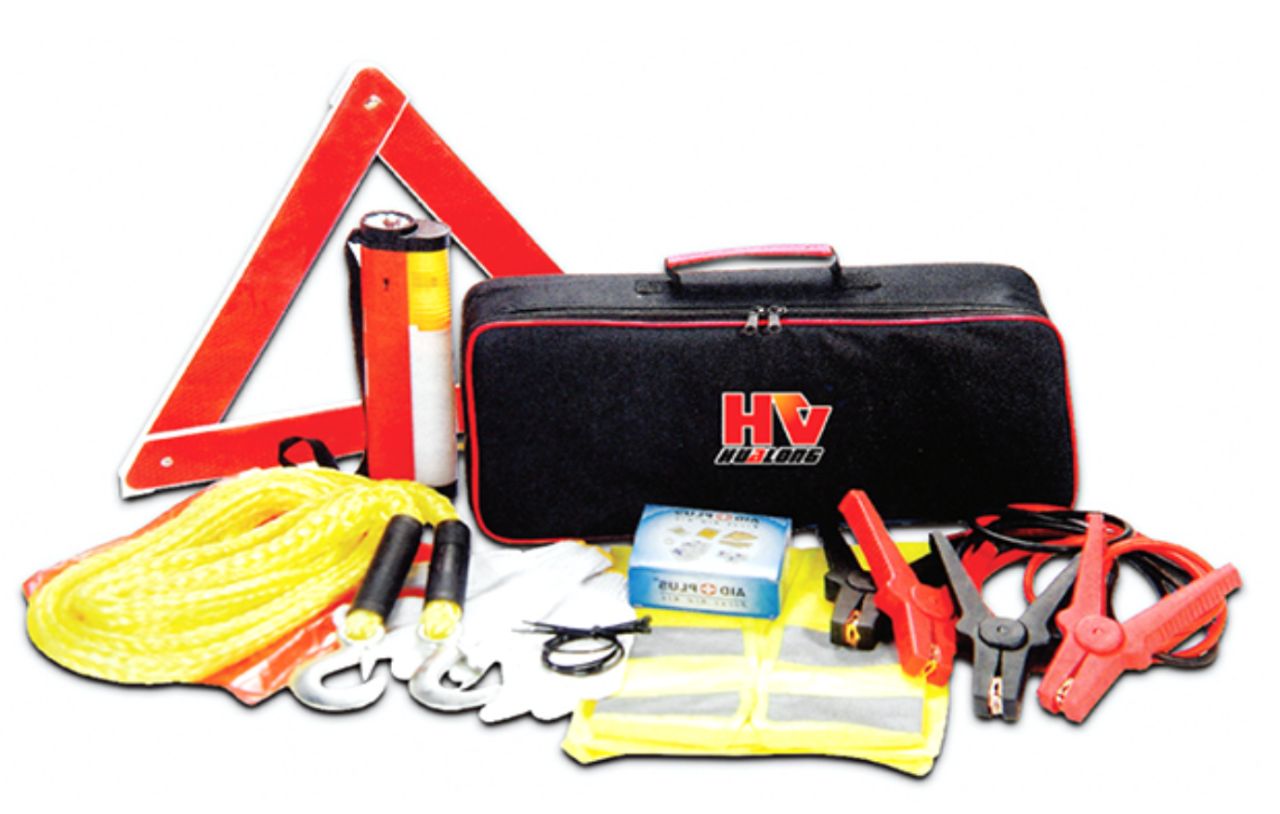 Car emergency kit, roadside safety kit (with gloves), first aid kit, 12-foot jumper cable, trailer strap, flashlight for women, men and teens