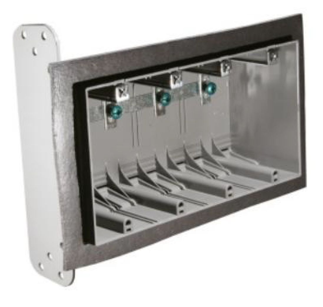 4-Gang, No-Metallic Vapour Proof Device Box, 16 Cable Clamps Gray