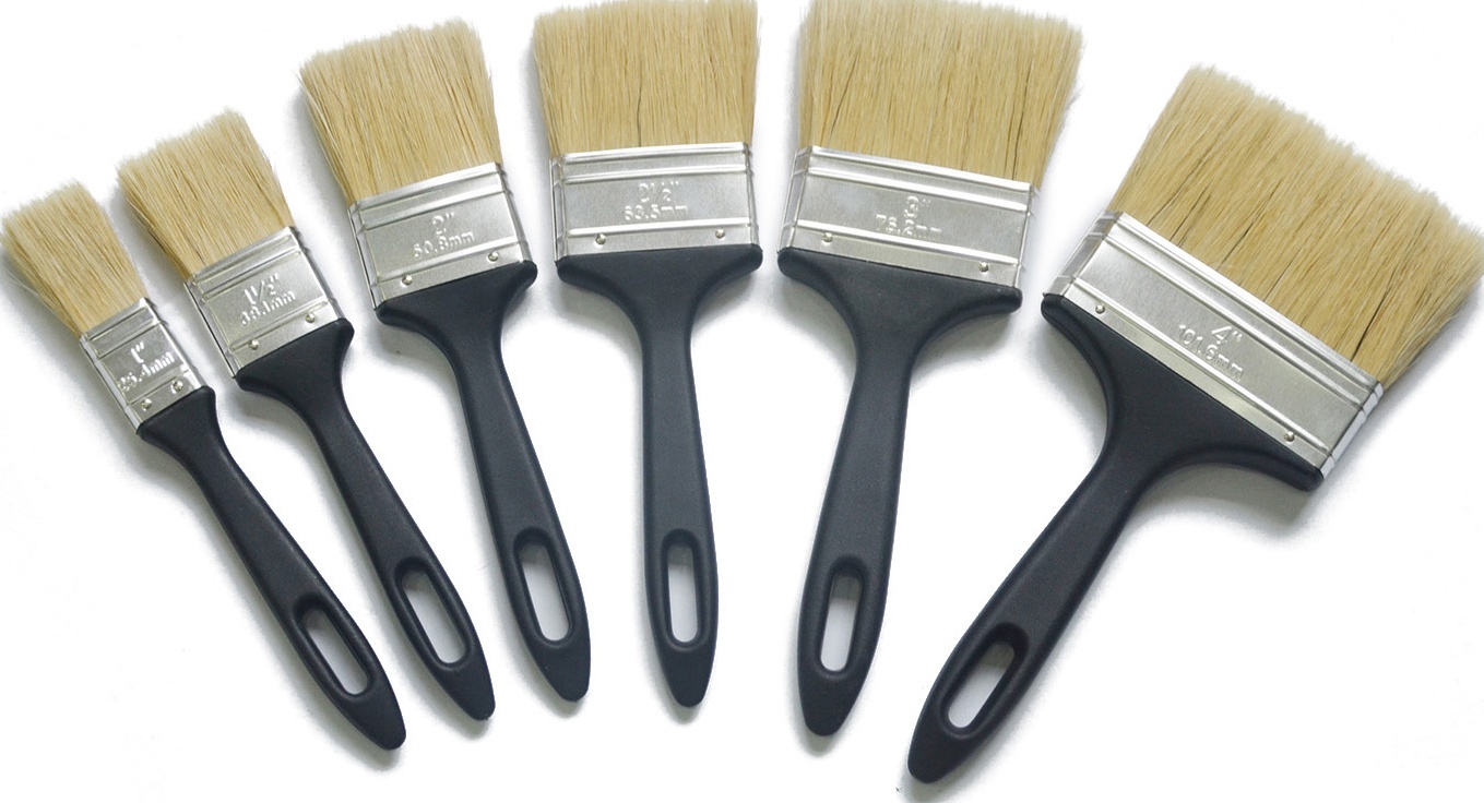 Round wooden handle painting brush