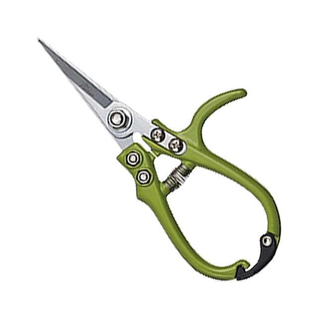 Pruning Shears.
Extra comfort and ergonomic secateurs with angled cutting head to give wood an accurate cut.