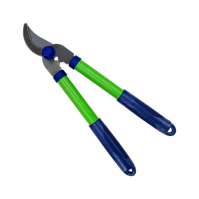 Low-friction blade coating makes cuts smooth.
Rounded,ergonomic handles.
Softgrip touchpoints for comfort and control.