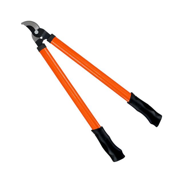 Low-friction blade coating makes cuts smooth.
Durable Oval steel handle.
Softgrip and beside lock touchpoints for comfort and control.