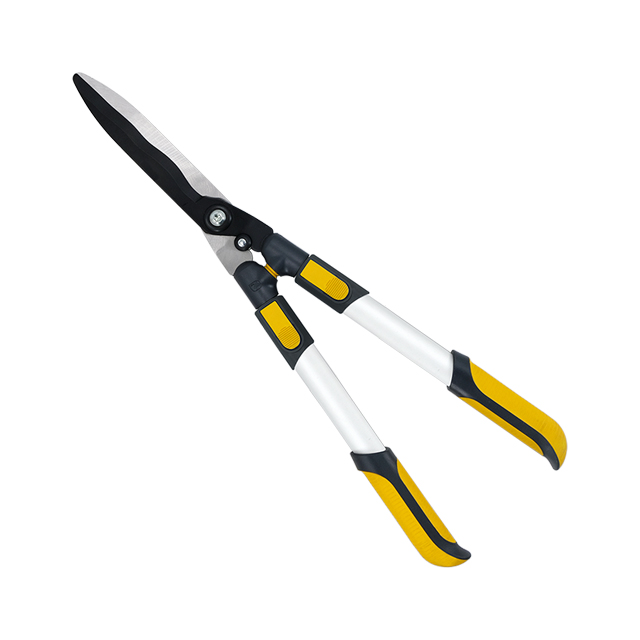 Low-friction blade coating makes cuts smooth.
Telescopic aluminum alloy ergonomic handle.
Softgrip touchpoints for comfort and control.