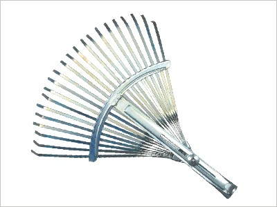 Rake
Metal body,plated
Extend range:32-50 cm,22 teeth